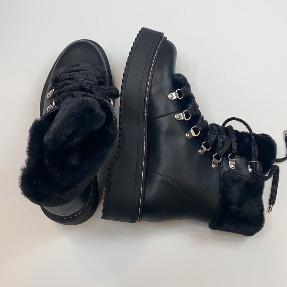 JLO winter boots - 7.5. NEW